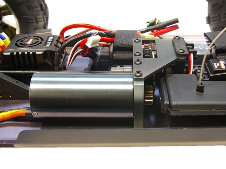 Фото Радиоуправляемый монстр Himoto Raider Brushless 4WD 2.4G 1/8 RTR | Инномарт