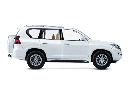Фото Машина "АВТОПАНОРАМА" Land Cruiser Prado, 1/24, белый, свет, звук, в/к 24,5х12,5х10,5 см | Инномарт