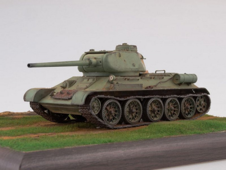 Фото Сборная модель AVD Средний танк T-34-85, 1/43 | Инномарт