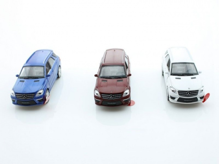Фото Машина 1:32 Mercedes-Benz ML63 AMG свет, звук, инерция 15см (1/12шт) б/к | Инномарт