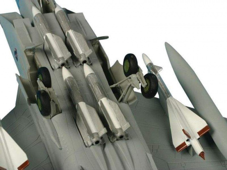 Фото Сборная модель ZVEZDA Советский истребитель-перехватчик МиГ-31, 1/72 | Инномарт