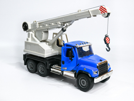 Фото Радиоуправляемый автокран Double Eagle Freightliner 114SD 1/20 2.4G RTR | Инномарт