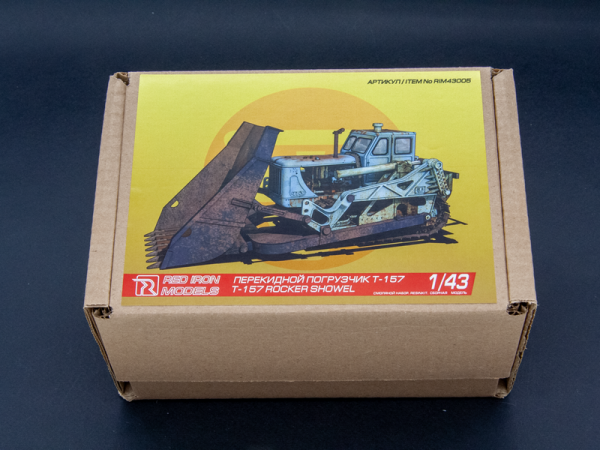 Сборная модель Red Iron Models Перекидной погрузчик Т-157, 1/43 | Инномарт