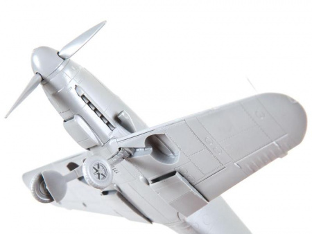 Фото Сборная модель ZVEZDA Немецкий истребитель Мессершмитт Bf-109F2 (сборка без клея), 1/72 | Инномарт