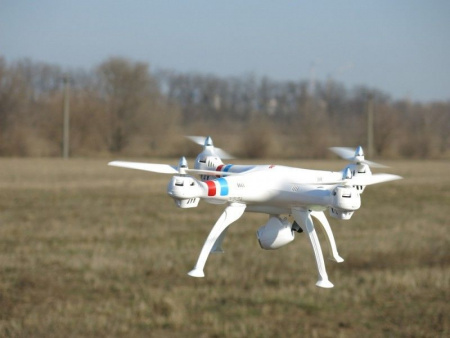 Фото Р/У квадрокоптер Syma X8C 2.4G RTF с камерой | Инномарт