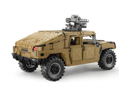 Фото Конструктор CaDA военный бронированный автомобиль HumVee 1/8 (3935 деталей) | Инномарт