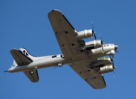 Фото Радиоуправляемый самолет Top RC B17 серебристый 1875мм PNP | Инномарт