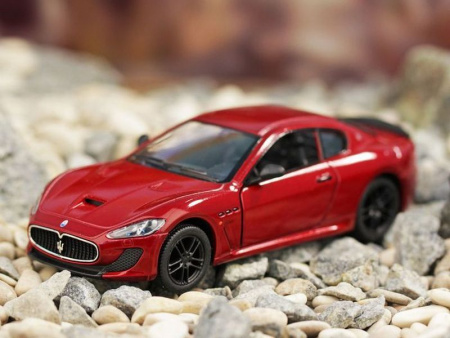 Фото Машина Kinsmart 1:38 Maserati GranTurismo MC Stradale инерция (1/12шт.) б/к | Инномарт