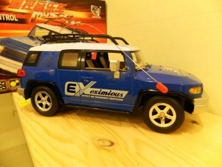 Фото Р/У машина HQ 630 масштаб 1:18 Toyota FJ (NiCD +зу) | Инномарт