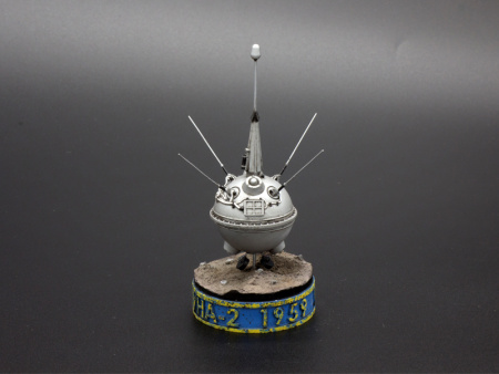 Фото Сборная модель Red Iron Models Советская АМС Луна-2, 1/35 | Инномарт