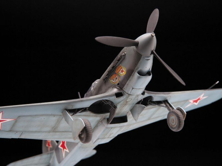 Фото Сборная модель ZVEZDA Советский истребитель Як-9Д, 1/48 | Инномарт
