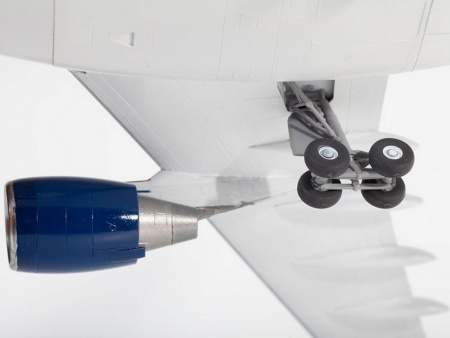 Фото Сборная модель ZVEZDA Пассажирский авиалайнер Аэробус A330-200, 1/144 | Инномарт