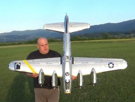 Фото Радиоуправляемый самолет Top RC B17 серебристый 1875мм PNP | Инномарт