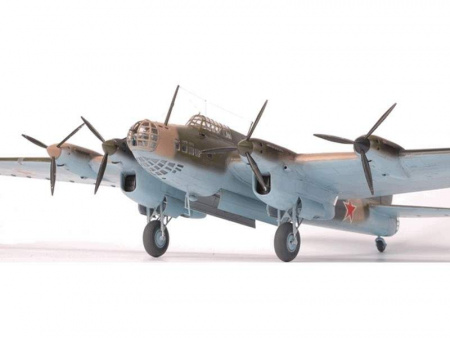 Фото Сборная модель ZVEZDA Советский дальний бомбардировщик ПЕ-8, 1/72 | Инномарт