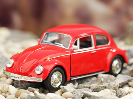 Фото Машина Ideal 1:30-39 Volkswagen Beetle (блест. метал. фиолет.) | Инномарт
