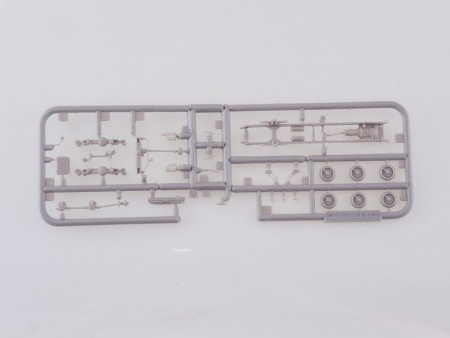 Фото Сборная модель AVD ЗИЛ-131 бортовой, 1/72 | Инномарт