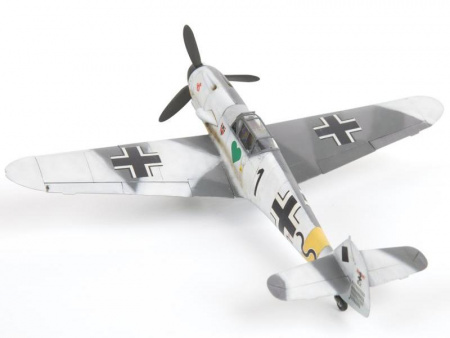 Фото Сборная модель ZVEZDA Немецкий истребитель "Мессершмитт" Bf-109F4, 1/48 | Инномарт