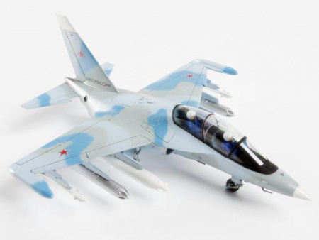 Фото Сборная модель ZVEZDA Российский учебно-боевой самолет Як-130, 1/72 | Инномарт