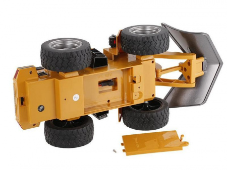 Фото Радиоуправляемый снегоуборщик HUI NA TOYS 2.4G 6CH 1/18 RTR | Инномарт