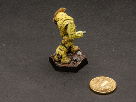 Фото Сборная модель Red Iron Models Миниатюра для настольных игр боевой робот «Грозный», 1/285 | Инномарт