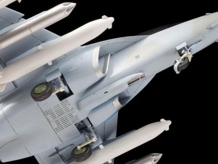 Фото Сборная модель ZVEZDA Российский учебно-боевой самолет Як-130, 1/72 | Инномарт