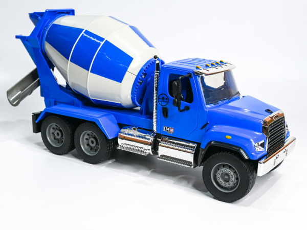 Радиоуправляемый бетоновоз Double Eagle Freightliner 114SD 1/20 2.4G RTR | Инномарт