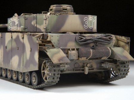 Фото Сборная модель ZVEZDA Немецкий средний танк Pz IV Ausf. G, 1/35 | Инномарт