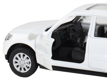 Фото Машина "АВТОПАНОРАМА" Mitsubishi Pajero 4WD Tubro, белый, 1/43, инерция, в/к 17,5*12,5*6,5 см | Инномарт