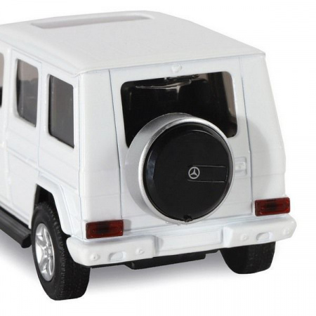 Фото Машина "АВТОПАНОРАМА" Mercedes-Benz G350d, белый, 1/42, инерция, в/к 17,5*12,5*6,5 см | Инномарт