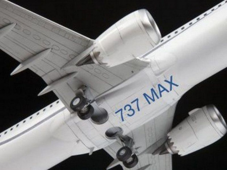 Фото Сборная модель ZVEZDA Пассажирский авиалайнер Боинг 737-8 MAX, 1/144 | Инномарт