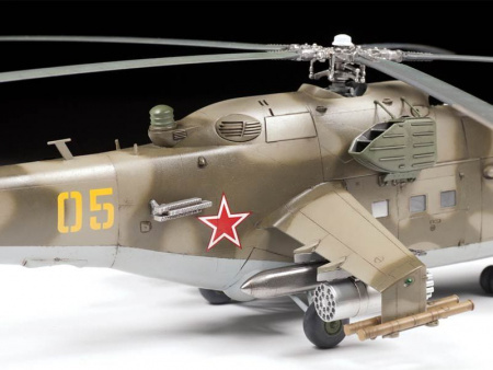 Фото Сборная модель ZVEZDA Советский ударный вертолет Ми-24В/ВП, 1/48 | Инномарт