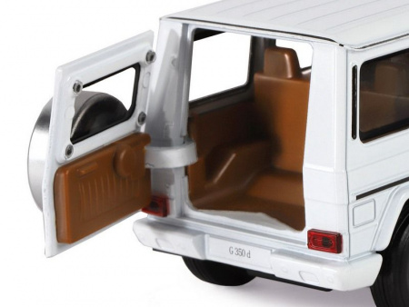 Фото Машина "АВТОПАНОРАМА" Mercedes-Benz G350d, белый, 1/32, свет, звук, инерция, в/к 18*9*13,5 см | Инномарт