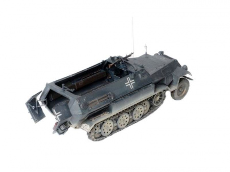 Фото Сборная модель ZVEZDA Немецкий бронетранспортер "Ханомаг" Sd.Kfz 251/1 AusF.B, 1/35 | Инномарт