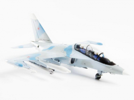 Фото Сборная модель ZVEZDA Российский учебно-боевой самолет Як-130, 1/72 | Инномарт