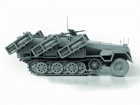 Фото Сборная модель ZVEZDA Немецкий БТР с пусковыми установками Sd.Kfz.251/1 Ausf.B "Ханомаг", 1/35 | Инномарт
