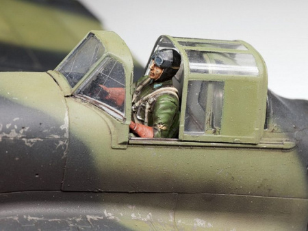 Фото Сборная модель ZVEZDA Советский штурмовик "Ил-2" обр. 1942 года, 1/48 | Инномарт