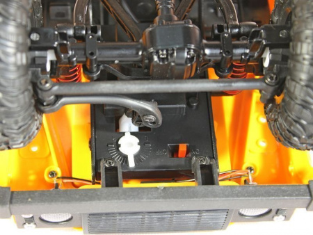 Фото Радиоуправляемая машина MN MODEL английский пикап Defender (песочный) 4WD 2.4G 1/12 RTR | Инномарт
