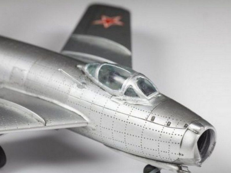 Фото Сборная модель ZVEZDA Советский истребитель МиГ-15, 1/72 | Инномарт