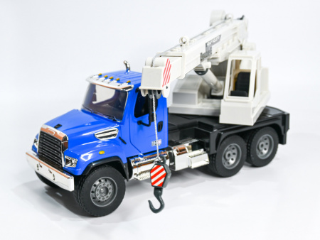 Фото Радиоуправляемый автокран Double Eagle Freightliner 114SD 1/20 2.4G RTR | Инномарт