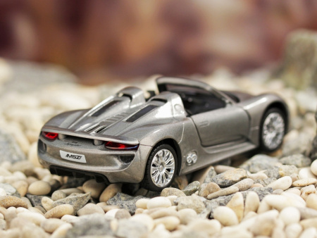 Фото Машина Ideal 1:41 Porsche 918 (с открытым верхом) | Инномарт