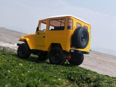 Фото Радиоуправляемая машина WPL японский внедорожник FJ40 (желтая) 4WD 2.4G 1/16 RTR | Инномарт