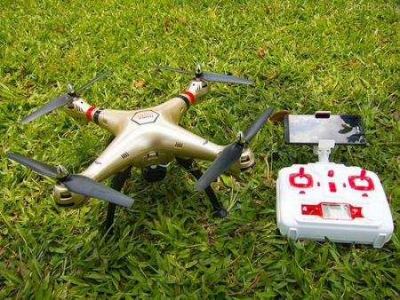 Фото Р/У квадрокоптер Syma X8HW с FPV трансляцией Wi-Fi, барометр 2.4G RTF | Инномарт