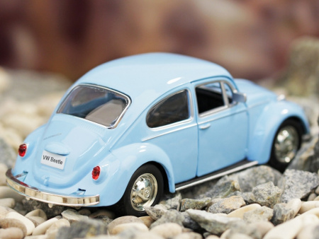 Фото Машина Ideal 1:30-39 Volkswagen Beetle (блест. метал. фиолет.) | Инномарт