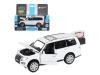 Фото Машина "АВТОПАНОРАМА" Mitsubishi Pajero 4WD Tubro, белый, 1/33, свет, звук, в/к 17,5*13,5*9 см | Инномарт