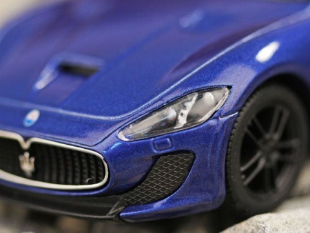 Фото Машина Kinsmart 1:38 Maserati GranTurismo MC Stradale инерция (1/12шт.) б/к | Инномарт