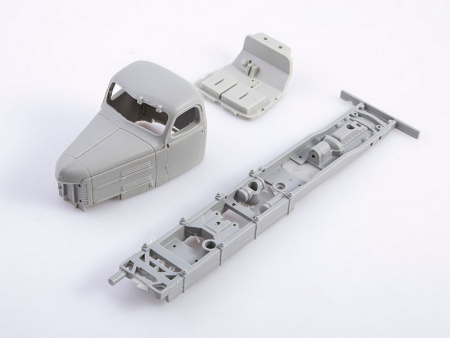 Фото Сборная модель AVD Вездеход ЗИЛ-132С, 1/43 | Инномарт